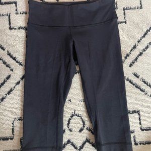 lululemon size 6 cropped leggings